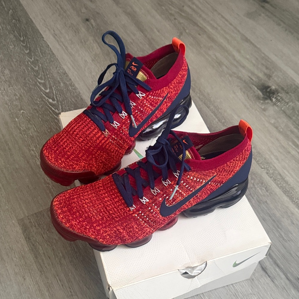 Nike Air VaporMax in Red and Navy